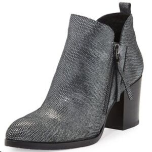LN Donald Pliner Gunmetal Grey Eden Leather Pointed-Toe Booties